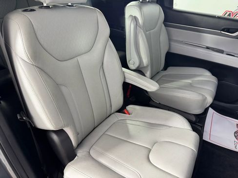 Used 2022 Hyundai Palisade SEL w/ Premium Package AWD/4WD image 41