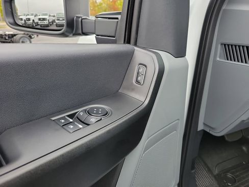 New 2026 Ford F250 XL w/ FX4 Off-Road Package image 13