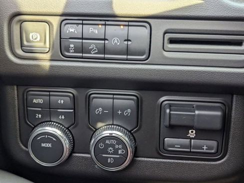 Used 2023 GMC Yukon AT4 w/ LPO, Floor Liner Package image 13