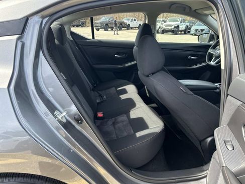 Certified 2023 Nissan Sentra SR FWD image 15