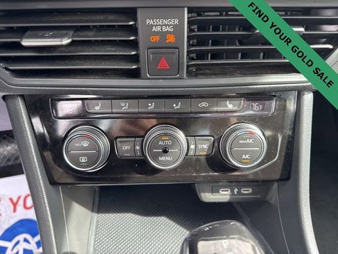 Used 2024 Volkswagen Jetta SE image 22