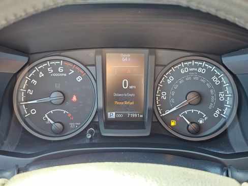 Used 2021 Toyota Tacoma TRD Sport AWD/4WD image 12