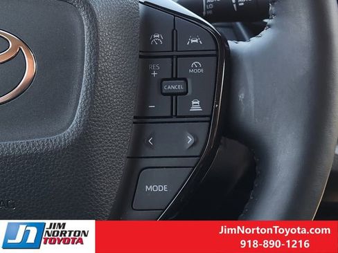 Used 2025 Toyota Prius Limited image 29