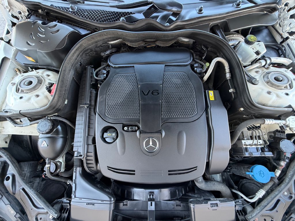 Used 2014 Mercedes-Benz E 350 4MATIC Sedan image 9