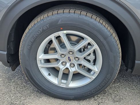 New 2026 Ford Explorer Active w/ Active Comfort Package RWD image 17