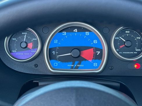 Used 2006 Ford GT Base image 29