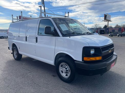 Used 2015 Chevrolet Express 2500 image 2