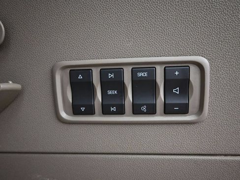 Used 2014 GMC Acadia Denali FWD image 26