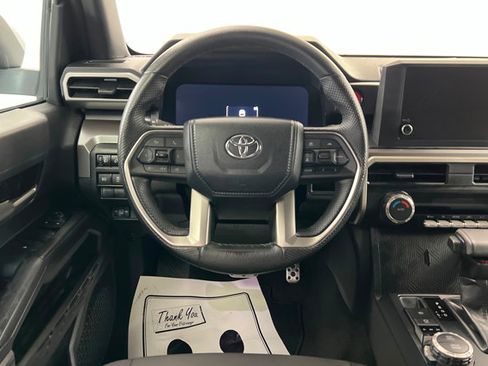 Used 2024 Toyota Tacoma TRD Sport image 12