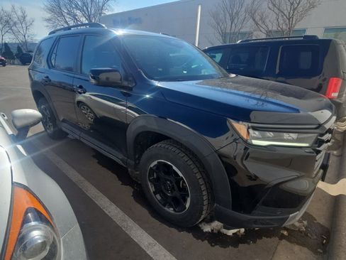 Certified 2025 Honda Pilot TrailSport image 2