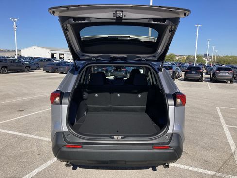 Certified 2025 Toyota RAV4 LE image 21