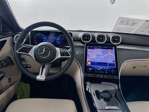 Used 2025 Mercedes-Benz C 300 Sedan image 25