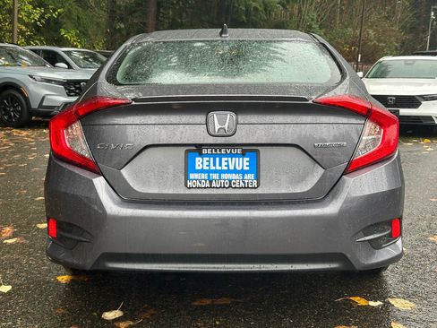 Used 2016 Honda Civic Touring image 6
