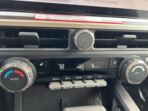 Used 2024 Toyota Tacoma TRD Sport image 35