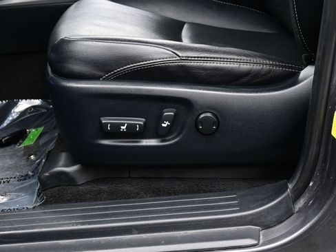 Used 2022 Toyota 4Runner Limited image 12