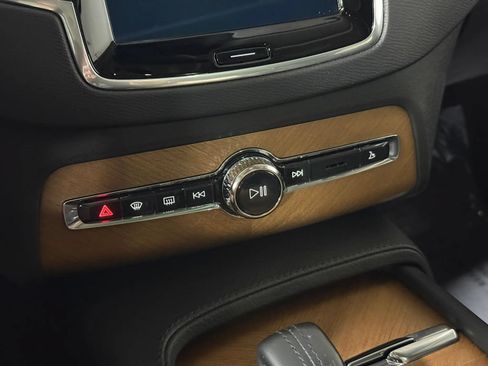 Used 2021 Volvo XC90 T8 Inscription Expression w/ Climate Package AWD/4WD image 39