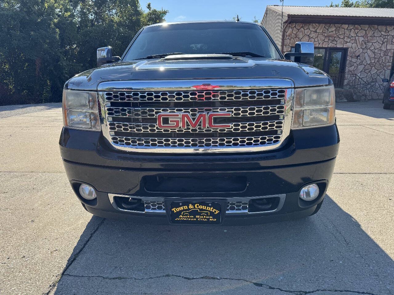 Used 2013 GMC Sierra 2500 Denali AWD/4WD image 2