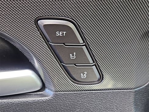 Used 2022 Hyundai Santa Fe Limited image 21