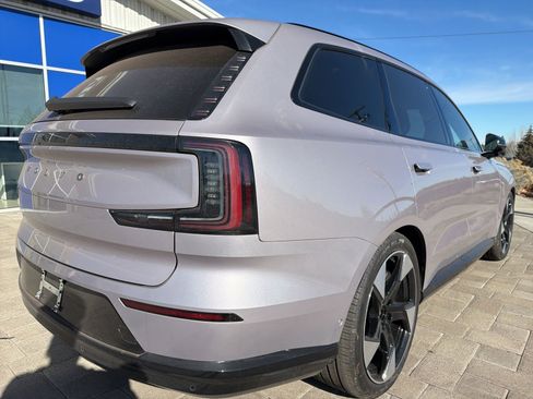 New 2026 Volvo EX90 Ultra image 2
