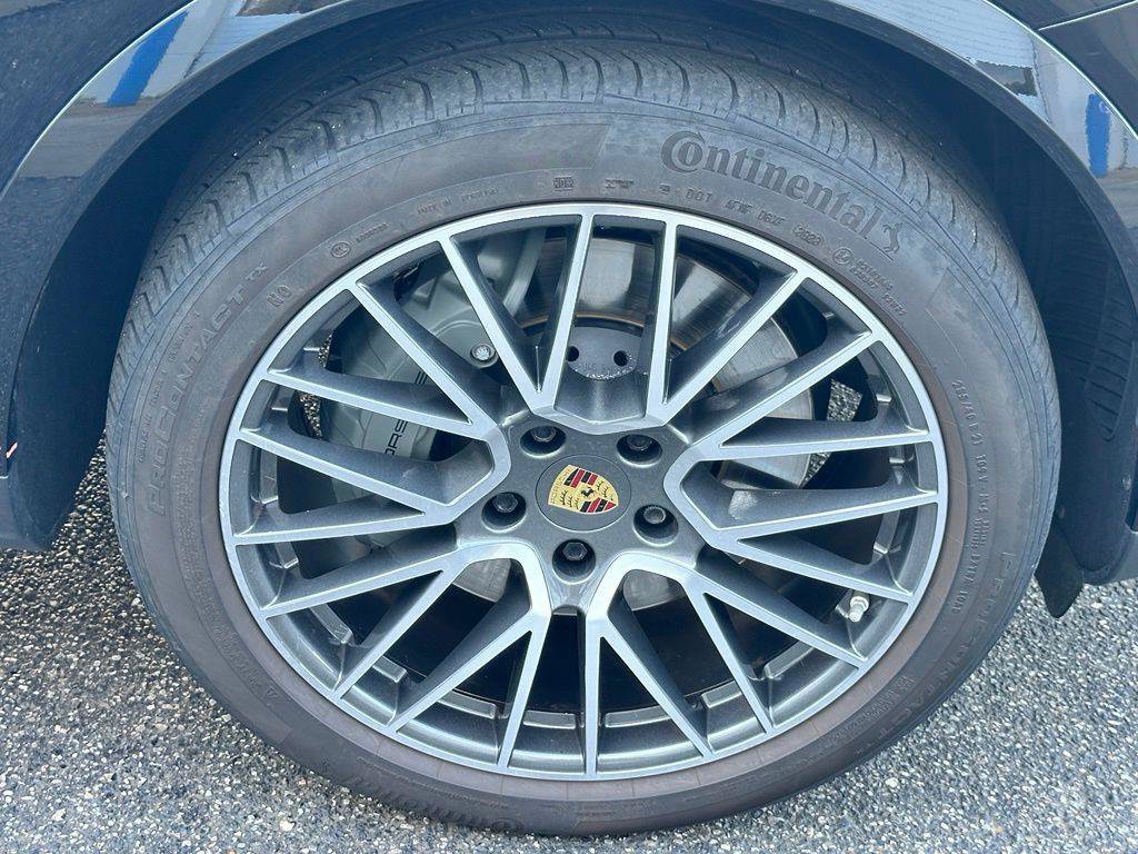 Used 2022 Porsche Cayenne S AWD/4WD image 24