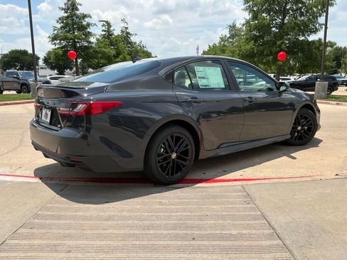 New 2026 Toyota Camry SE FWD image 5