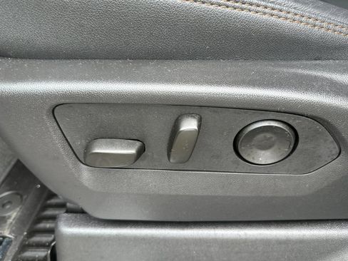 Certified 2025 GMC Sierra 1500 AT4 image 12