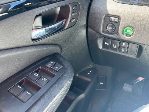 Used 2018 Honda Pilot Touring image 15