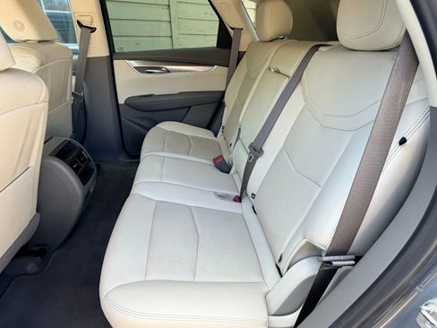 Used 2021 Cadillac XT5 Premium Luxury image 27