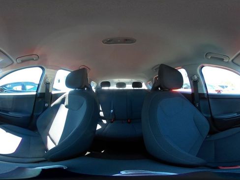 Used 2025 Kia K4 LXS image 41