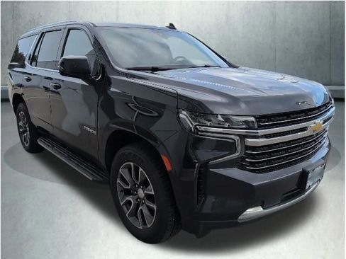 Used 2022 Chevrolet Tahoe LT w/ LT Signature Package AWD/4WD image 7