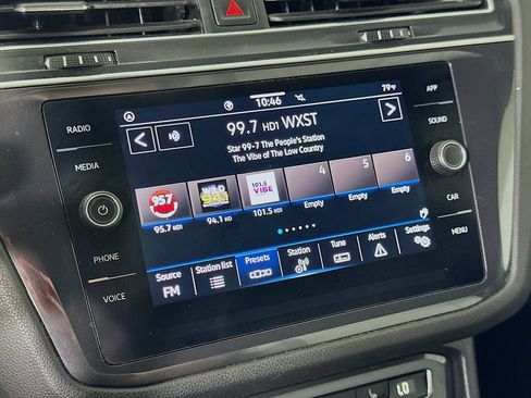 Used 2021 Volkswagen Tiguan SE R-Line image 29