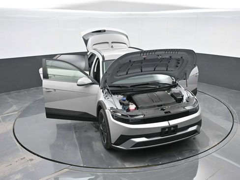 New 2025 Hyundai Ioniq 5 SEL image 37