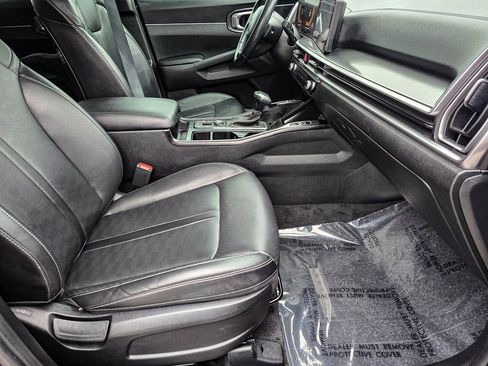 Used 2024 Kia Sorento S image 39