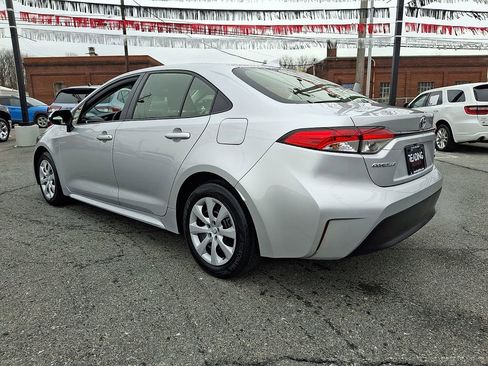 Used 2023 Toyota Corolla LE image 7