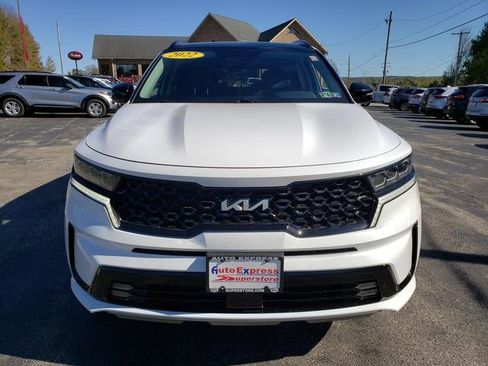 Used 2022 Kia Sorento SX image 2