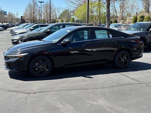 New 2026 Hyundai Elantra SEL Sport Premium FWD image 2