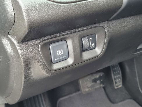 Used 2021 GMC Acadia SLT image 27