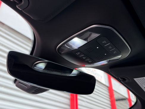 Used 2019 Ferrari Portofino image 36