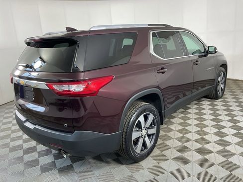 Used 2018 Chevrolet Traverse LT image 18