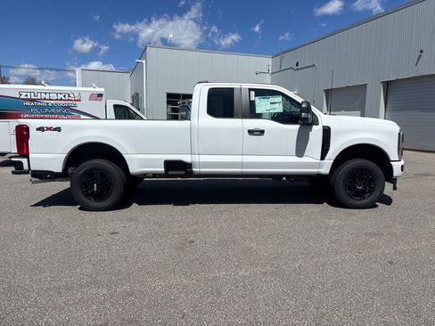 New 2026 Ford F250 XL w/ STX Appearance Package AWD/4WD image 8