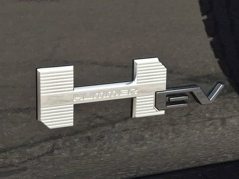 Used 2025 GMC Hummer EV 3X w/ LPO, Dark Essentials Package AWD/4WD image 33