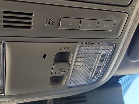 Used 2023 Honda Ridgeline Sport image 22