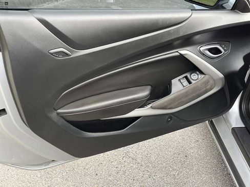 Used 2018 Chevrolet Camaro SS image 20
