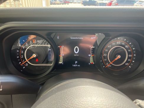 Used 2026 Jeep Gladiator Rubicon AWD/4WD image 9