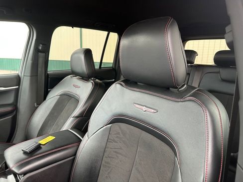 Used 2022 Jeep Grand Cherokee Trailhawk w/ Luxury Tech Group III image 3