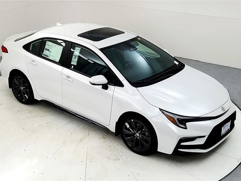 Certified 2023 Toyota Corolla SE image 13