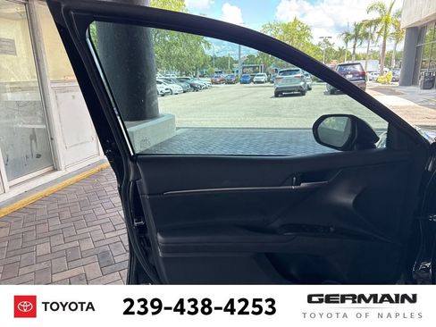 Used 2024 Toyota Camry SE image 17