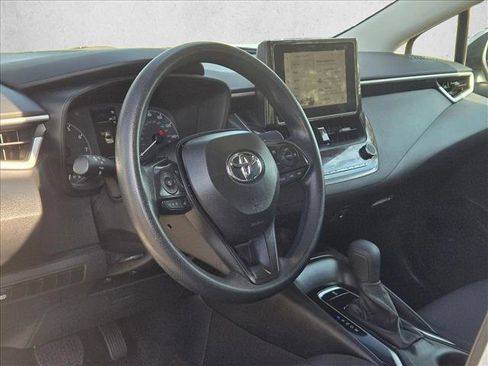 Used 2025 Toyota Corolla LE image 10