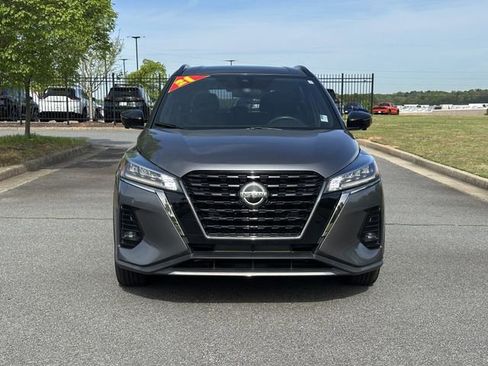 Used 2021 Nissan Kicks SR FWD image 2