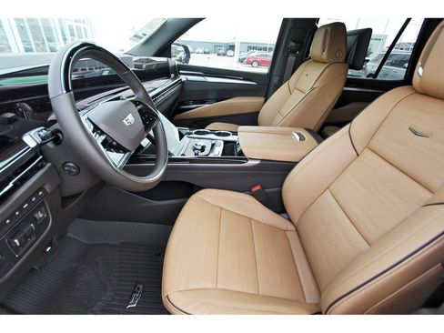 New 2026 Cadillac Escalade Luxury w/ Touring Package AWD/4WD image 6